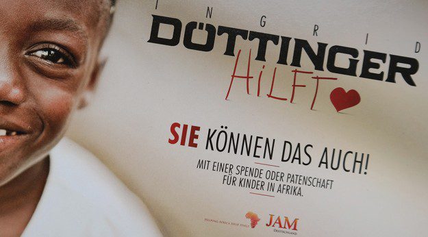 kaundvau_portfolio_print_doettinger-hilft