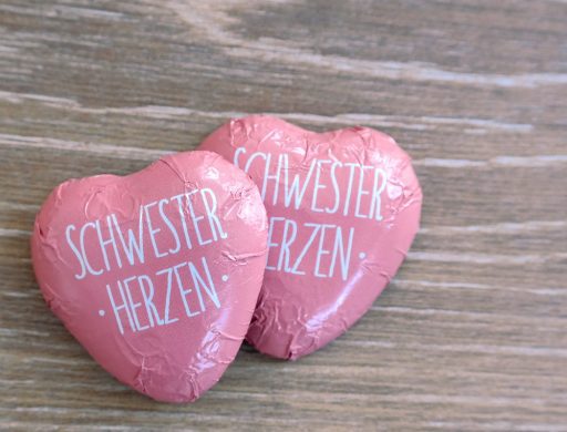 Kaundvau Portfolio Werbemittel Schwesterherzen Schokoherzen